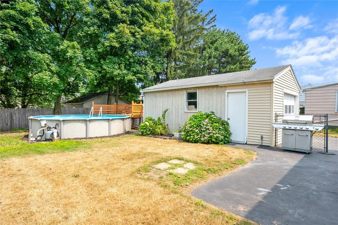 52 Leonard Road, Greece, New York 14616, Greece, New York 14616, 4 Bedrooms Bedrooms, 8 Rooms Rooms,2 BathroomsBathrooms,Residential,Closed,52 Leonard Road, Greece, New York 14616,0,R1628870