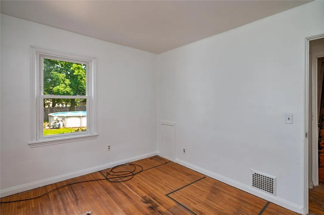 52 Leonard Road, Greece, New York 14616, Greece, New York 14616, 4 Bedrooms Bedrooms, 8 Rooms Rooms,2 BathroomsBathrooms,Residential,Closed,52 Leonard Road, Greece, New York 14616,0,R1628870
