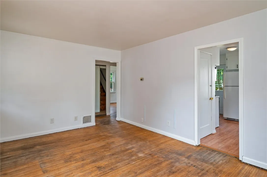 52 Leonard Road, Greece, New York 14616, Greece, New York 14616, 4 Bedrooms Bedrooms, 8 Rooms Rooms,2 BathroomsBathrooms,Residential,Closed,52 Leonard Road, Greece, New York 14616,0,R1628870