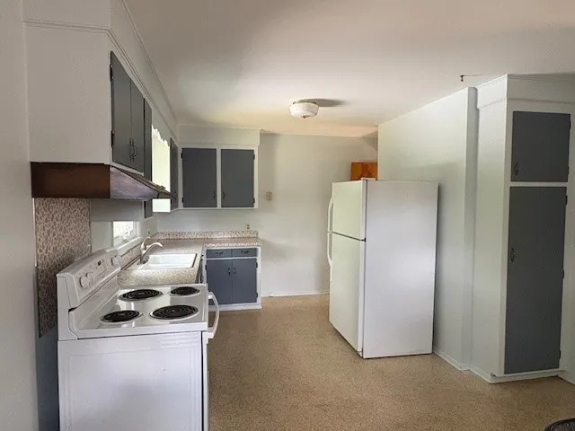 2nd floor kitchen
