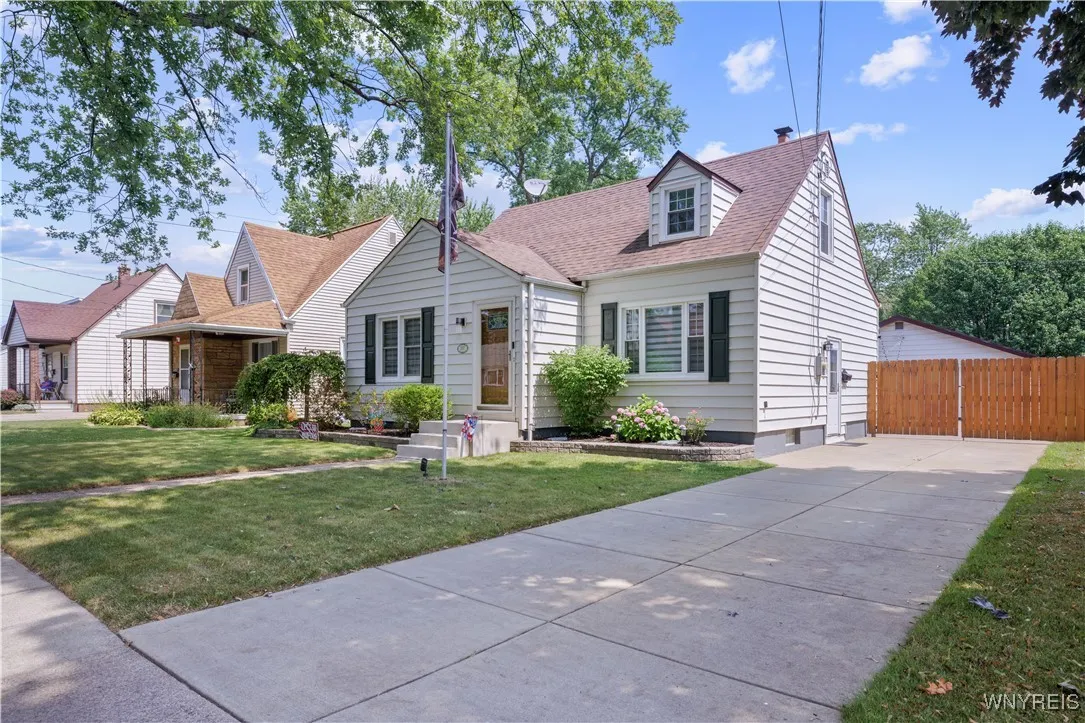 207 68th Street, Niagara Falls, New York 14304, Niagara Falls, New York 14304, 3 Bedrooms Bedrooms, 8 Rooms Rooms,2 BathroomsBathrooms,Residential,Closed,207 68th Street, Niagara Falls, New York 14304,0,B1629263