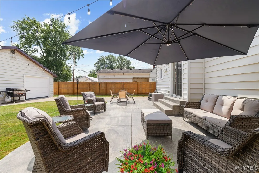 207 68th Street, Niagara Falls, New York 14304, Niagara Falls, New York 14304, 3 Bedrooms Bedrooms, 8 Rooms Rooms,2 BathroomsBathrooms,Residential,Closed,207 68th Street, Niagara Falls, New York 14304,0,B1629263