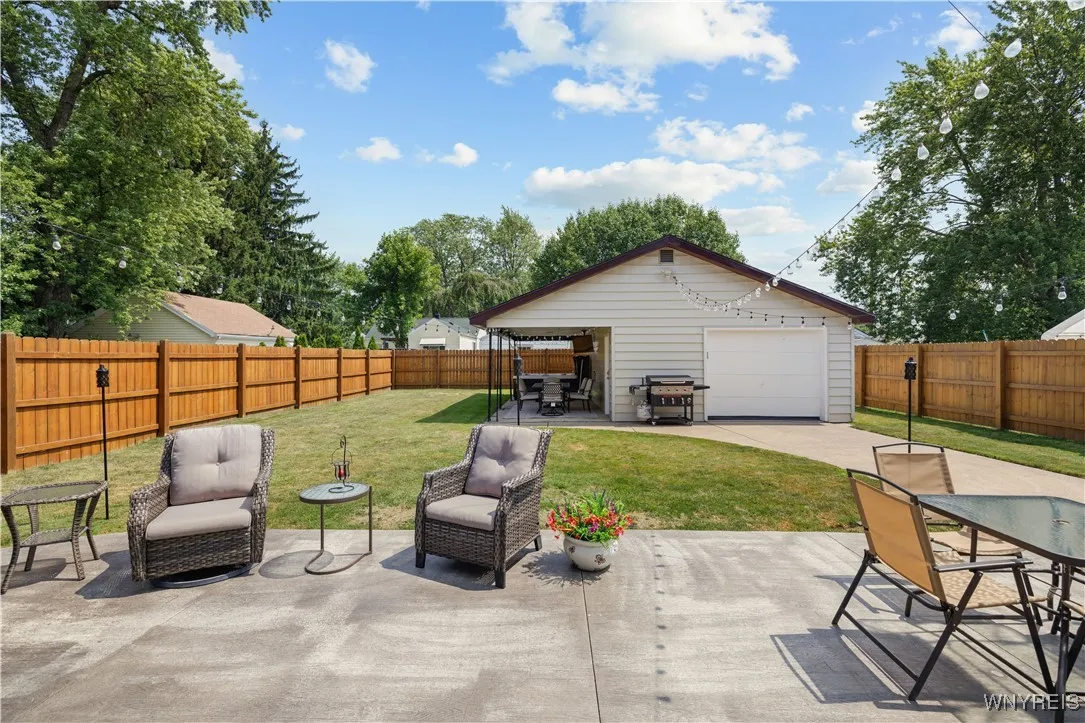 207 68th Street, Niagara Falls, New York 14304, Niagara Falls, New York 14304, 3 Bedrooms Bedrooms, 8 Rooms Rooms,2 BathroomsBathrooms,Residential,Closed,207 68th Street, Niagara Falls, New York 14304,0,B1629263