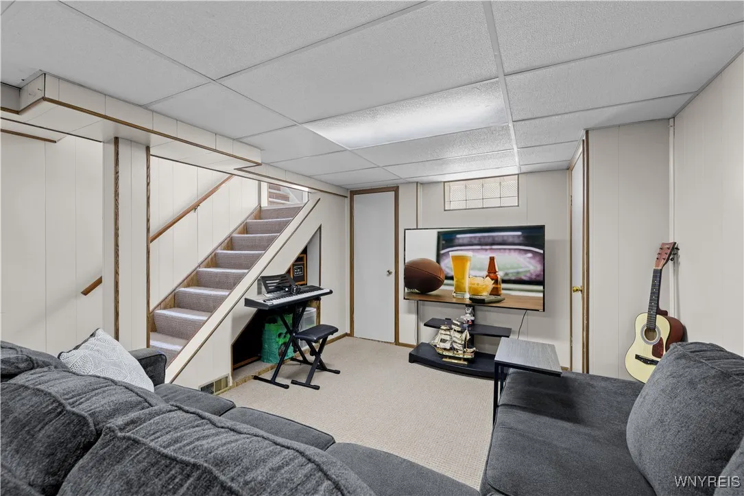 207 68th Street, Niagara Falls, New York 14304, Niagara Falls, New York 14304, 3 Bedrooms Bedrooms, 8 Rooms Rooms,2 BathroomsBathrooms,Residential,Closed,207 68th Street, Niagara Falls, New York 14304,0,B1629263