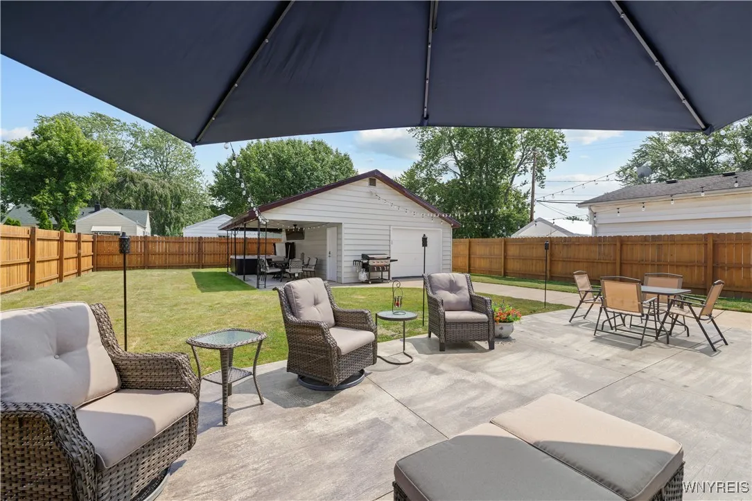 207 68th Street, Niagara Falls, New York 14304, Niagara Falls, New York 14304, 3 Bedrooms Bedrooms, 8 Rooms Rooms,2 BathroomsBathrooms,Residential,Closed,207 68th Street, Niagara Falls, New York 14304,0,B1629263