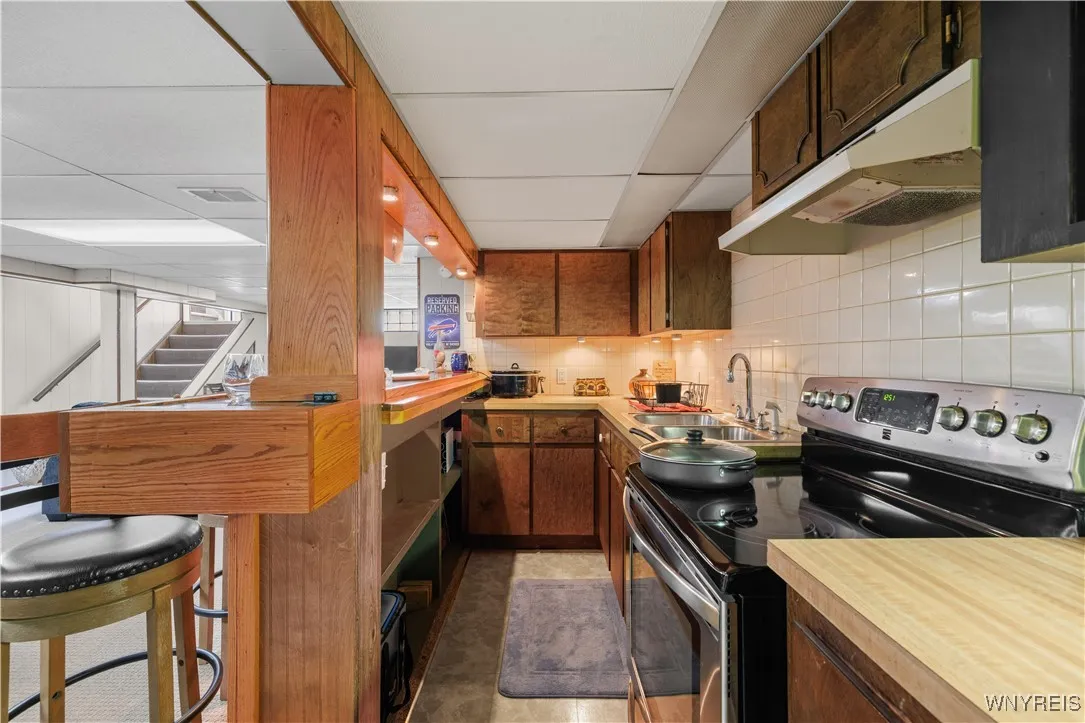 207 68th Street, Niagara Falls, New York 14304, Niagara Falls, New York 14304, 3 Bedrooms Bedrooms, 8 Rooms Rooms,2 BathroomsBathrooms,Residential,Closed,207 68th Street, Niagara Falls, New York 14304,0,B1629263