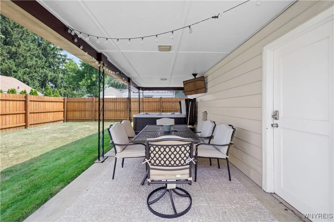 207 68th Street, Niagara Falls, New York 14304, Niagara Falls, New York 14304, 3 Bedrooms Bedrooms, 8 Rooms Rooms,2 BathroomsBathrooms,Residential,Closed,207 68th Street, Niagara Falls, New York 14304,0,B1629263