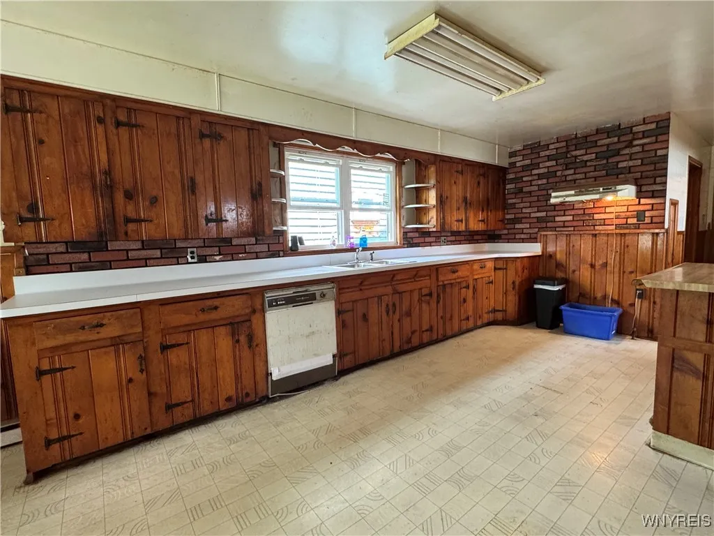 492 Normal Avenue, Buffalo, New York 14213, Buffalo, New York 14213, 4 Bedrooms Bedrooms, ,2 BathroomsBathrooms,Residential,Closed,492 Normal Avenue, Buffalo, New York 14213,0,B1629588