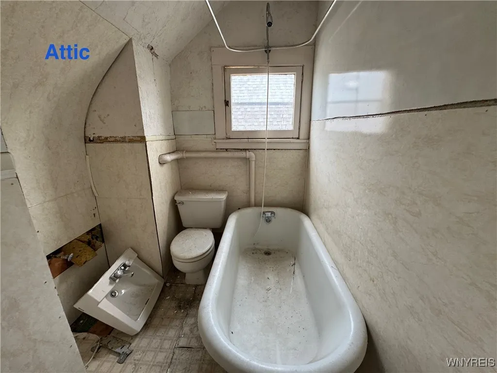 492 Normal Avenue, Buffalo, New York 14213, Buffalo, New York 14213, 4 Bedrooms Bedrooms, ,2 BathroomsBathrooms,Residential,Closed,492 Normal Avenue, Buffalo, New York 14213,0,B1629588