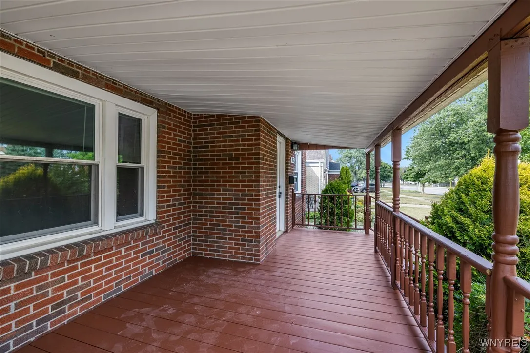 352 Grover Cleveland Highway, Amherst, New York 14, Amherst, New York 14226, 3 Bedrooms Bedrooms, 6 Rooms Rooms,1 BathroomBathrooms,Residential,For Sale,352 Grover Cleveland Highway, Amherst, New York 14,B1626464