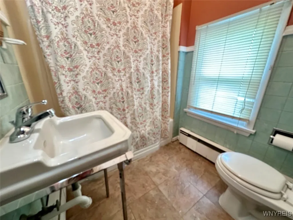 76 Wolcott Street, Leroy, New York 14482, Leroy, New York 14482, 4 Bedrooms Bedrooms, ,2 BathroomsBathrooms,Residential,Closed,76 Wolcott Street, Leroy, New York 14482,0,B1629291