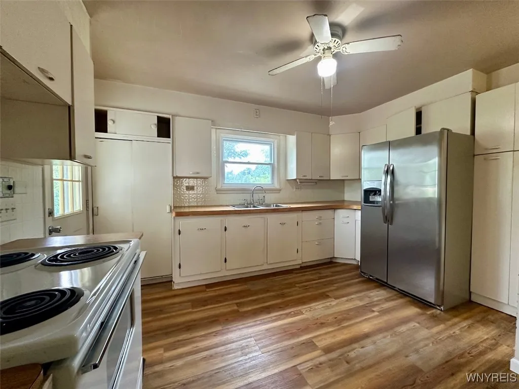 76 Wolcott Street, Leroy, New York 14482, Leroy, New York 14482, 4 Bedrooms Bedrooms, ,2 BathroomsBathrooms,Residential,Closed,76 Wolcott Street, Leroy, New York 14482,0,B1629291