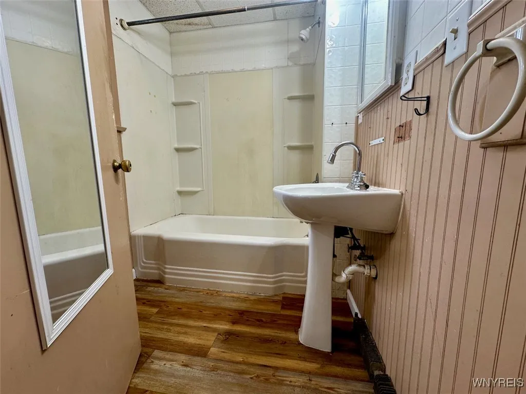 76 Wolcott Street, Leroy, New York 14482, Leroy, New York 14482, 4 Bedrooms Bedrooms, ,2 BathroomsBathrooms,Residential,Closed,76 Wolcott Street, Leroy, New York 14482,0,B1629291