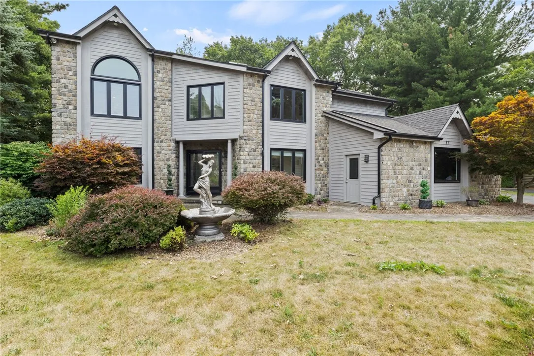 17 Shingle Mill Road, Irondequoit, New York 14609, Irondequoit, New York 14609, 4 Bedrooms Bedrooms, 9 Rooms Rooms,3 BathroomsBathrooms,Residential,Closed,17 Shingle Mill Road, Irondequoit, New York 14609,0,R1628210