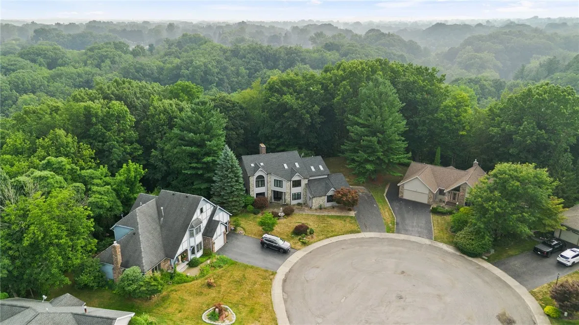 17 Shingle Mill Road, Irondequoit, New York 14609, Irondequoit, New York 14609, 4 Bedrooms Bedrooms, 9 Rooms Rooms,3 BathroomsBathrooms,Residential,Closed,17 Shingle Mill Road, Irondequoit, New York 14609,0,R1628210