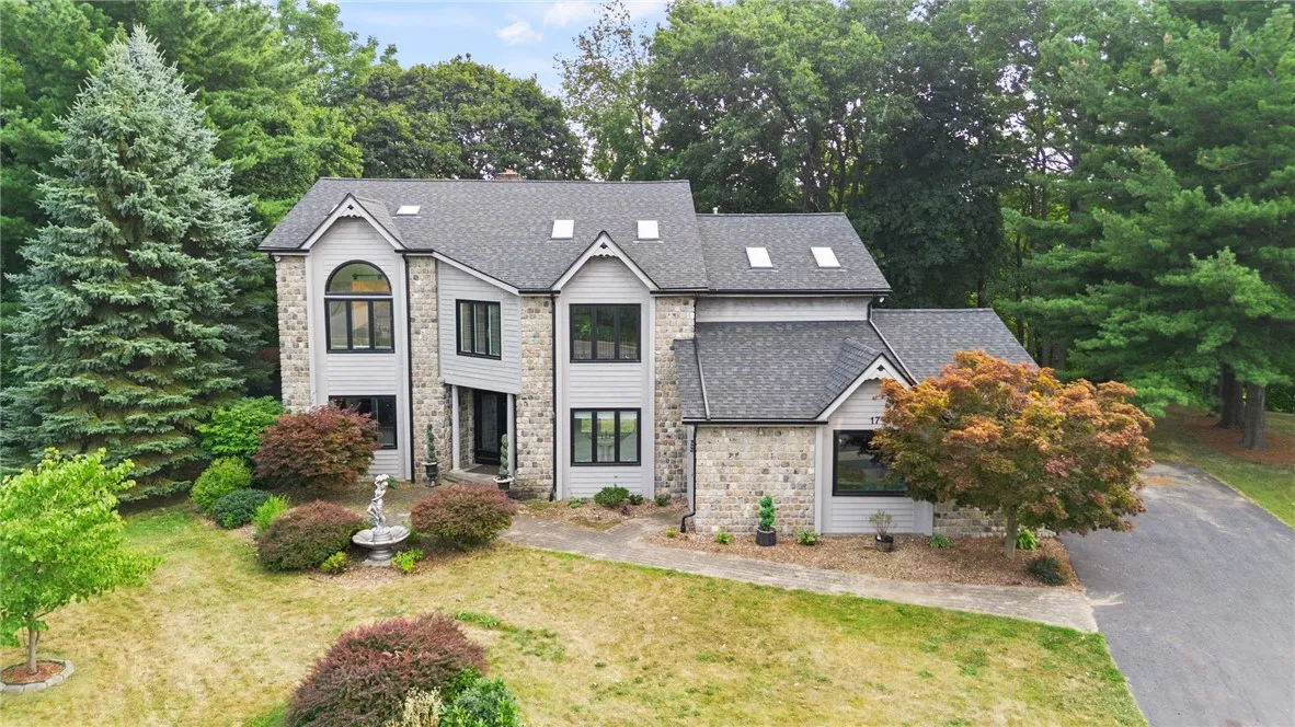 17 Shingle Mill Road, Irondequoit, New York 14609, Irondequoit, New York 14609, 4 Bedrooms Bedrooms, 9 Rooms Rooms,3 BathroomsBathrooms,Residential,Closed,17 Shingle Mill Road, Irondequoit, New York 14609,0,R1628210