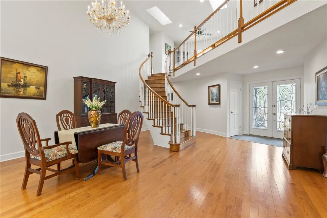 17 Shingle Mill Road, Irondequoit, New York 14609, Irondequoit, New York 14609, 4 Bedrooms Bedrooms, 9 Rooms Rooms,3 BathroomsBathrooms,Residential,Closed,17 Shingle Mill Road, Irondequoit, New York 14609,0,R1628210