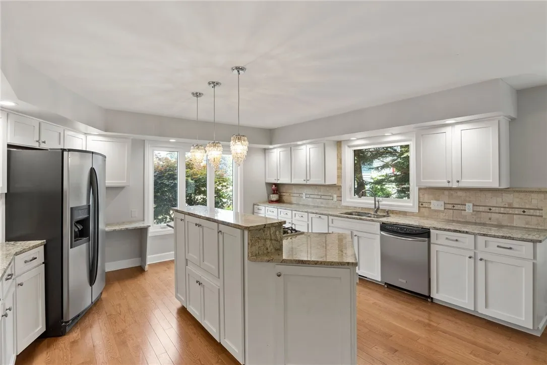 17 Shingle Mill Road, Irondequoit, New York 14609, Irondequoit, New York 14609, 4 Bedrooms Bedrooms, 9 Rooms Rooms,3 BathroomsBathrooms,Residential,Closed,17 Shingle Mill Road, Irondequoit, New York 14609,0,R1628210