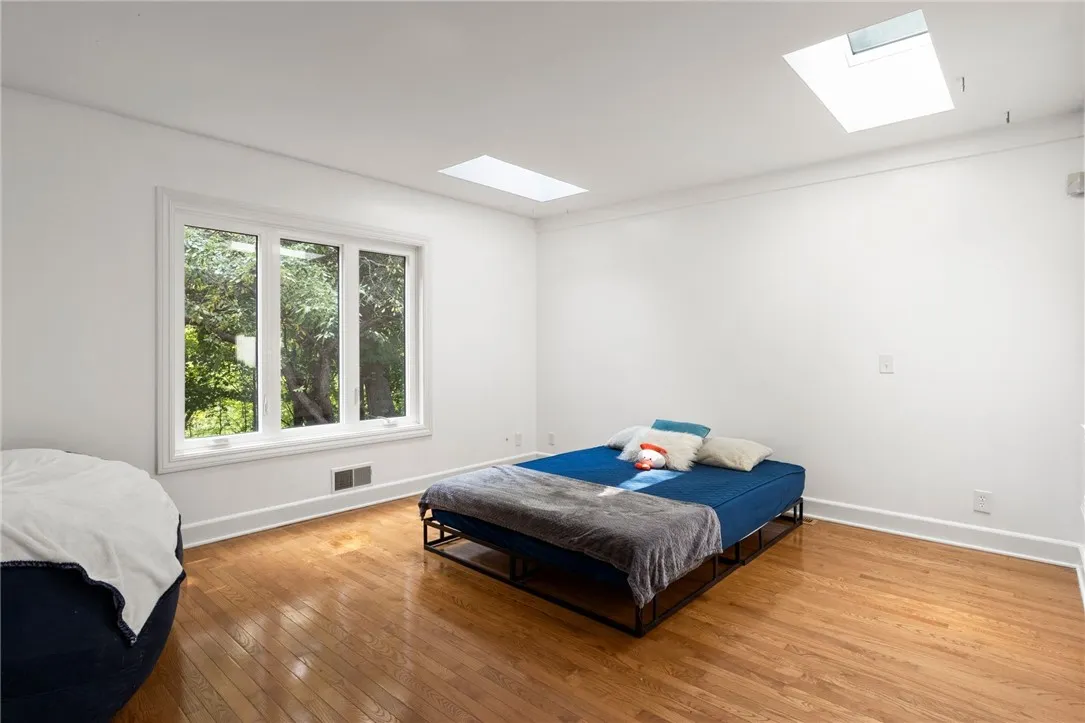 17 Shingle Mill Road, Irondequoit, New York 14609, Irondequoit, New York 14609, 4 Bedrooms Bedrooms, 9 Rooms Rooms,3 BathroomsBathrooms,Residential,Closed,17 Shingle Mill Road, Irondequoit, New York 14609,0,R1628210