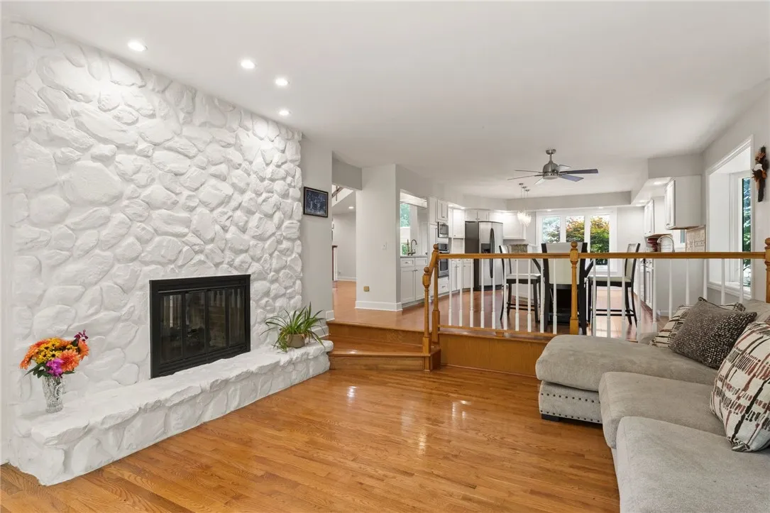 17 Shingle Mill Road, Irondequoit, New York 14609, Irondequoit, New York 14609, 4 Bedrooms Bedrooms, 9 Rooms Rooms,3 BathroomsBathrooms,Residential,Closed,17 Shingle Mill Road, Irondequoit, New York 14609,0,R1628210