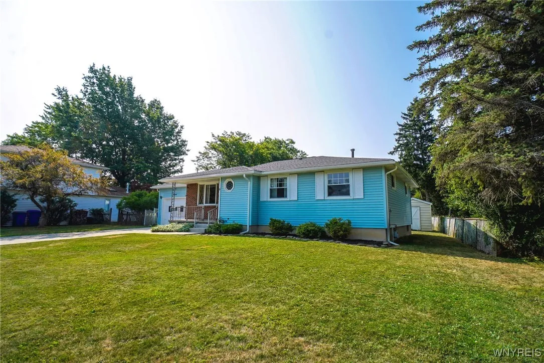 7 Christopher Drive, West Seneca, New York 14224, West Seneca, New York 14224, 2 Bedrooms Bedrooms, 7 Rooms Rooms,2 BathroomsBathrooms,Residential,Closed,7 Christopher Drive, West Seneca, New York 14224,0,B1628003