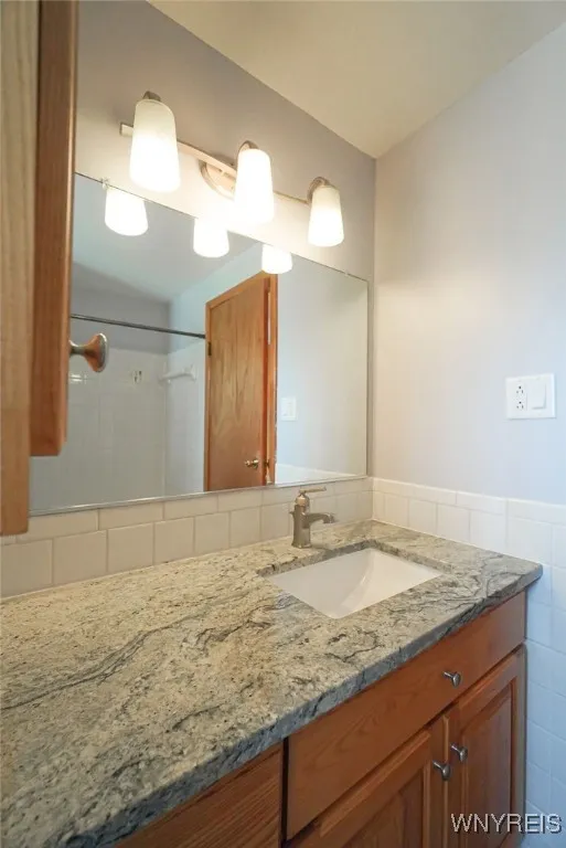 7 Christopher Drive, West Seneca, New York 14224, West Seneca, New York 14224, 2 Bedrooms Bedrooms, 7 Rooms Rooms,2 BathroomsBathrooms,Residential,Closed,7 Christopher Drive, West Seneca, New York 14224,0,B1628003