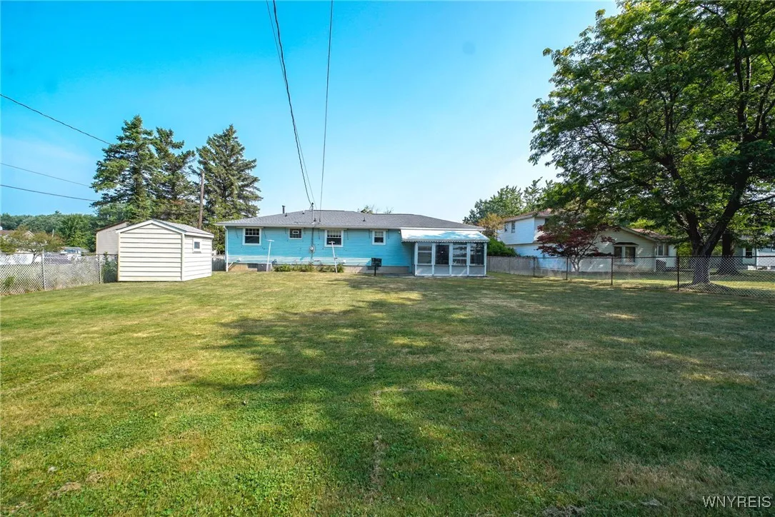 7 Christopher Drive, West Seneca, New York 14224, West Seneca, New York 14224, 2 Bedrooms Bedrooms, 7 Rooms Rooms,2 BathroomsBathrooms,Residential,Closed,7 Christopher Drive, West Seneca, New York 14224,0,B1628003