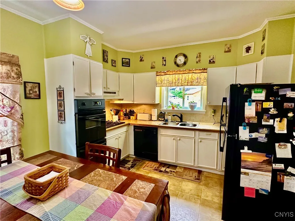 1913 Bradford Avenue, Utica, New York 13501, Utica, New York 13501, 4 Bedrooms Bedrooms, 8 Rooms Rooms,1 BathroomBathrooms,Residential,For Sale,1913 Bradford Avenue, Utica, New York 13501,0,S1629661