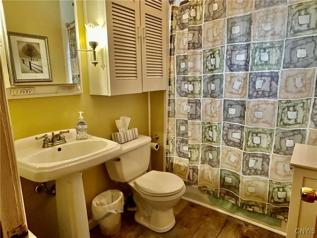 1913 Bradford Avenue, Utica, New York 13501, Utica, New York 13501, 4 Bedrooms Bedrooms, 8 Rooms Rooms,1 BathroomBathrooms,Residential,For Sale,1913 Bradford Avenue, Utica, New York 13501,0,S1629661