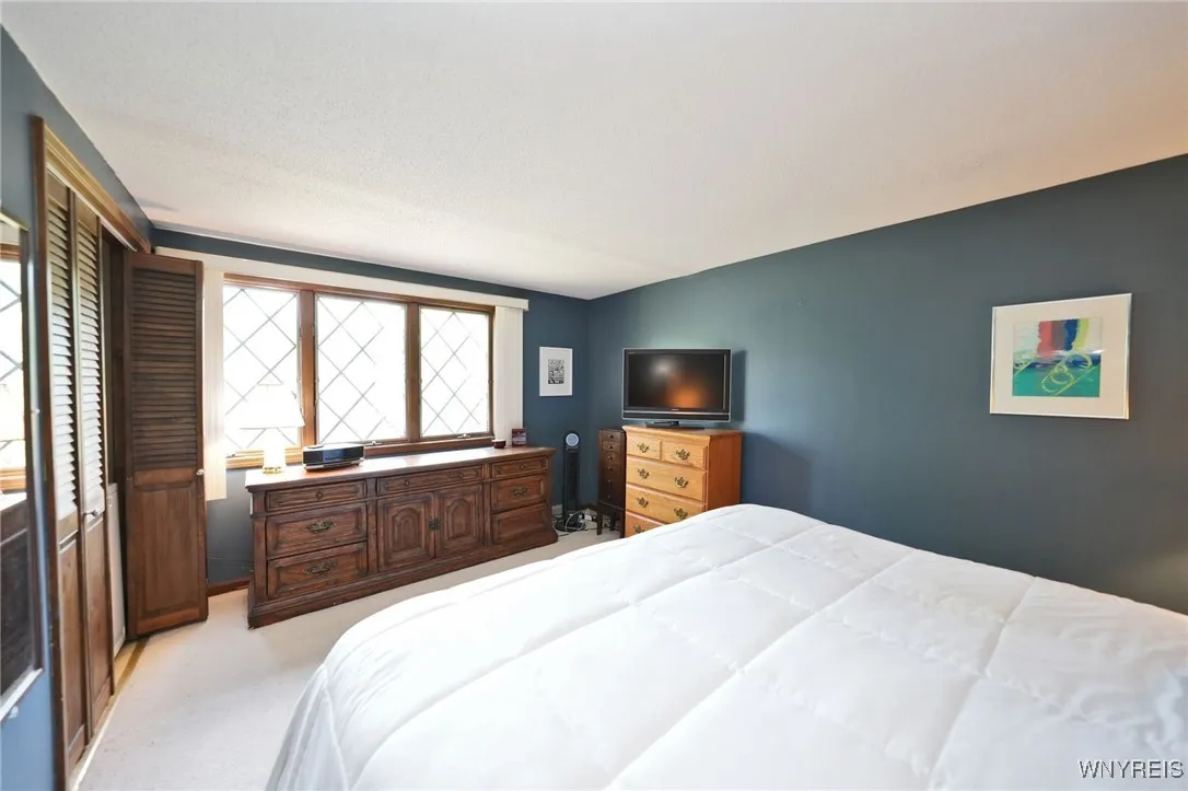 5291 Chestnut Ridge Road E, Orchard Park, New York, Orchard Park, New York 14127, 2 Bedrooms Bedrooms, 5 Rooms Rooms,1 BathroomBathrooms,Residential,For Sale,5291 Chestnut Ridge Road E, Orchard Park, New York,B1629209