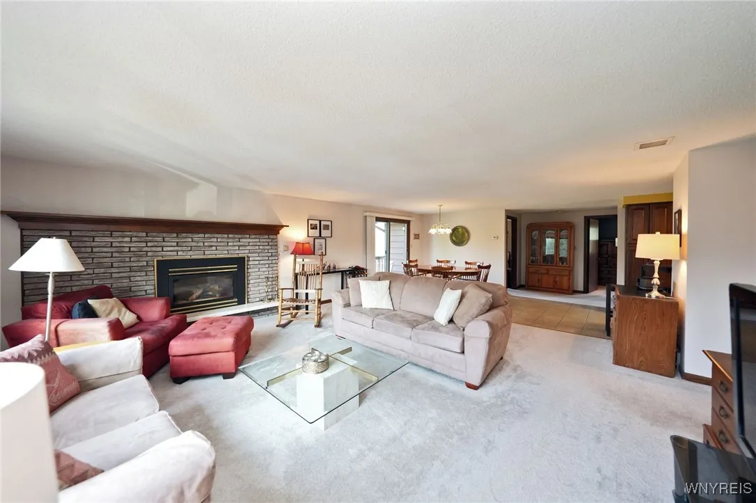 5291 Chestnut Ridge Road E, Orchard Park, New York, Orchard Park, New York 14127, 2 Bedrooms Bedrooms, 5 Rooms Rooms,1 BathroomBathrooms,Residential,For Sale,5291 Chestnut Ridge Road E, Orchard Park, New York,B1629209