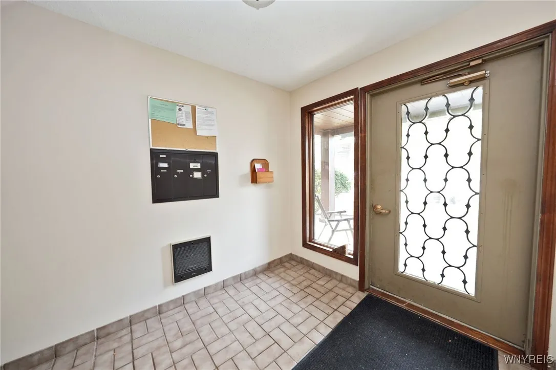5291 Chestnut Ridge Road E, Orchard Park, New York, Orchard Park, New York 14127, 2 Bedrooms Bedrooms, 5 Rooms Rooms,1 BathroomBathrooms,Residential,For Sale,5291 Chestnut Ridge Road E, Orchard Park, New York,B1629209