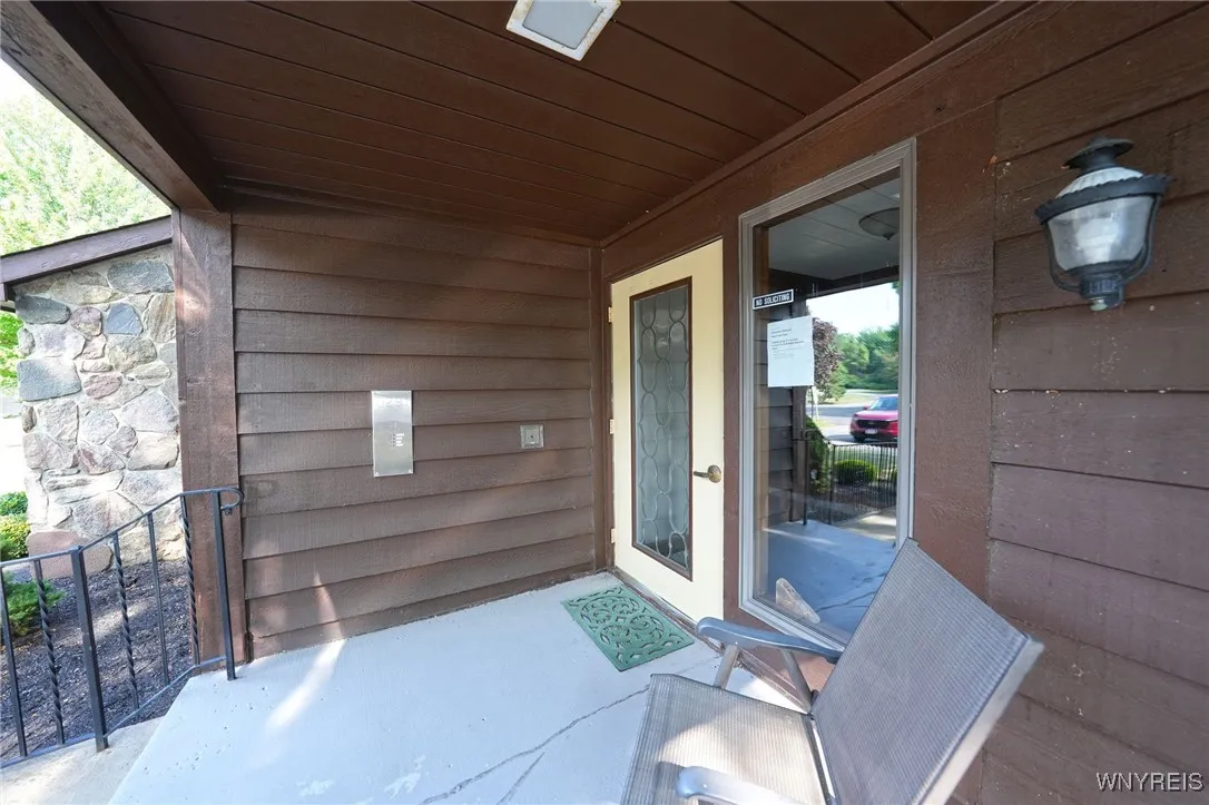 5291 Chestnut Ridge Road E, Orchard Park, New York, Orchard Park, New York 14127, 2 Bedrooms Bedrooms, 5 Rooms Rooms,1 BathroomBathrooms,Residential,For Sale,5291 Chestnut Ridge Road E, Orchard Park, New York,B1629209