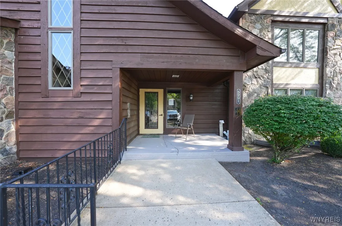 5291 Chestnut Ridge Road E, Orchard Park, New York, Orchard Park, New York 14127, 2 Bedrooms Bedrooms, 5 Rooms Rooms,1 BathroomBathrooms,Residential,For Sale,5291 Chestnut Ridge Road E, Orchard Park, New York,B1629209