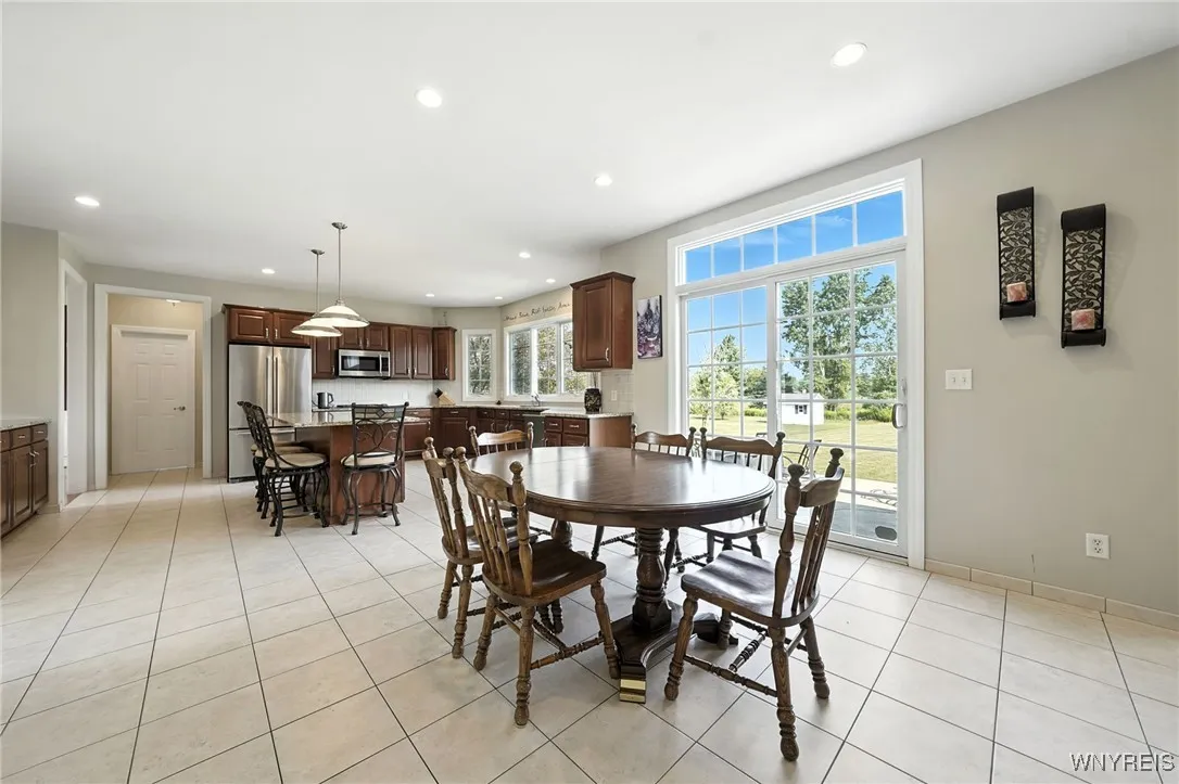 4154 Ridgefield, Hamburg, New York 14075, Hamburg, New York 14075, 4 Bedrooms Bedrooms, 8 Rooms Rooms,2 BathroomsBathrooms,Residential,For Sale,4154 Ridgefield, Hamburg, New York 14075,B1626175