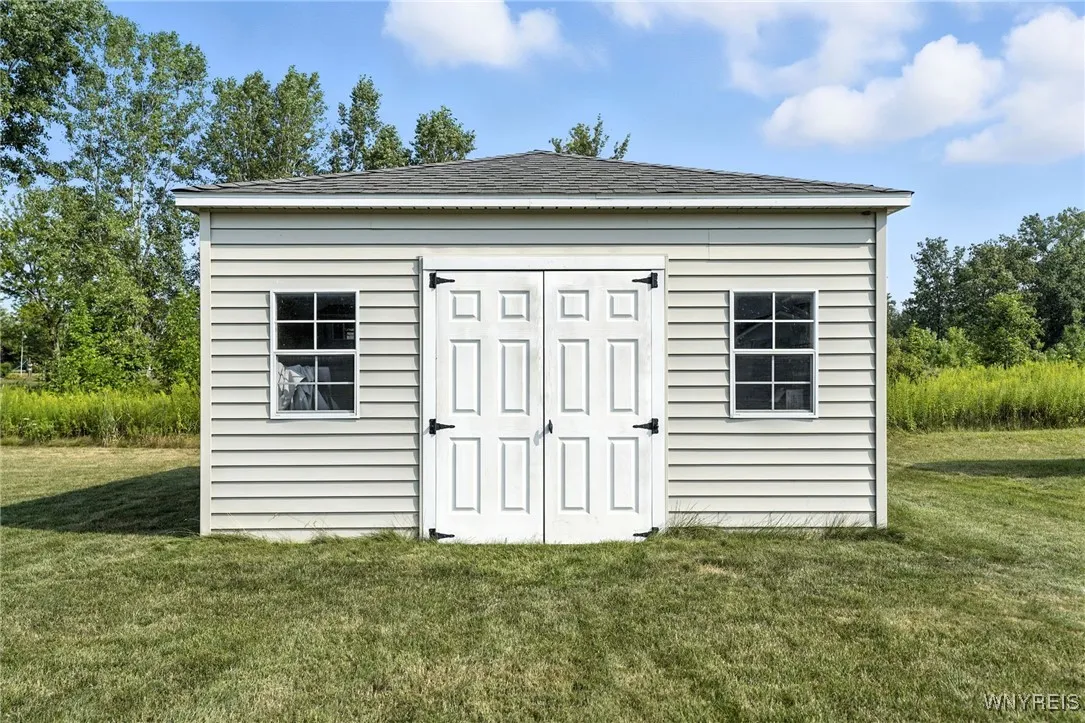 4154 Ridgefield, Hamburg, New York 14075, Hamburg, New York 14075, 4 Bedrooms Bedrooms, 8 Rooms Rooms,2 BathroomsBathrooms,Residential,For Sale,4154 Ridgefield, Hamburg, New York 14075,B1626175