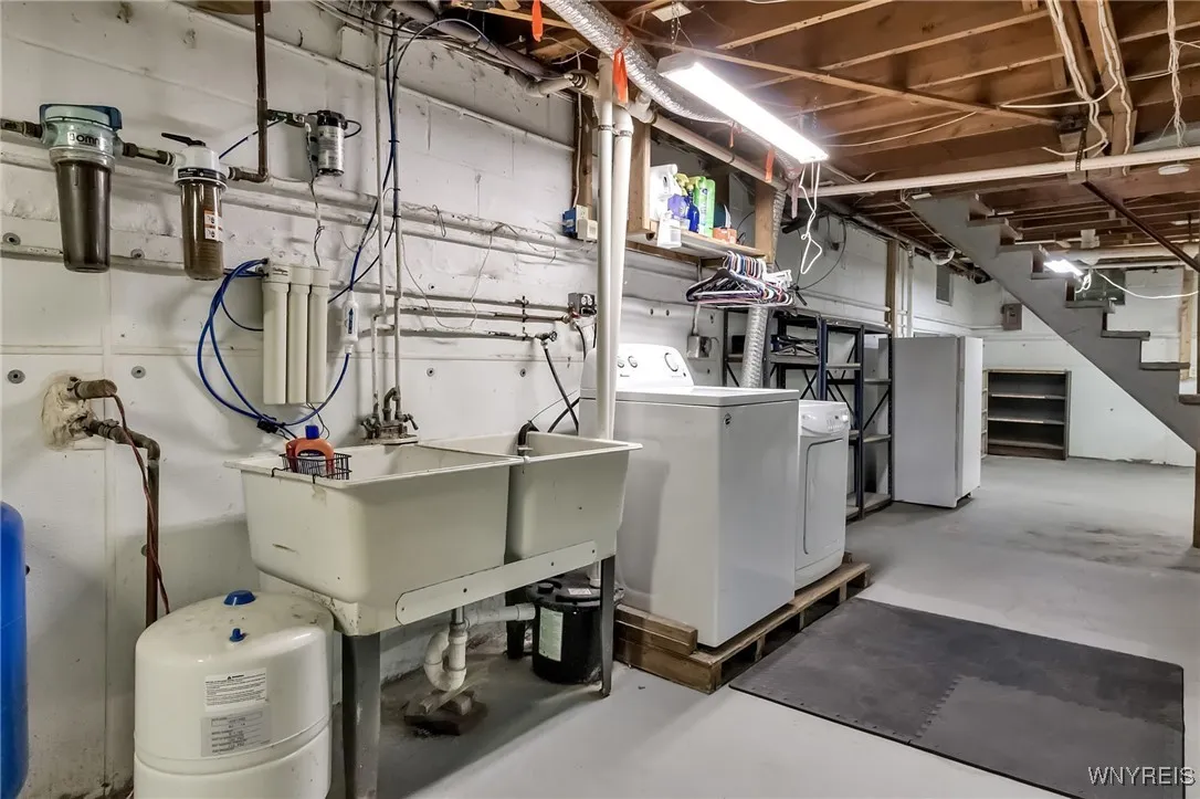 12435 Warner Hill Road, Wales, New York 14139, Wales, New York 14139, 1 Bedroom Bedrooms, 5 Rooms Rooms,1 BathroomBathrooms,Residential,Closed,12435 Warner Hill Road, Wales, New York 14139,0,B1629659