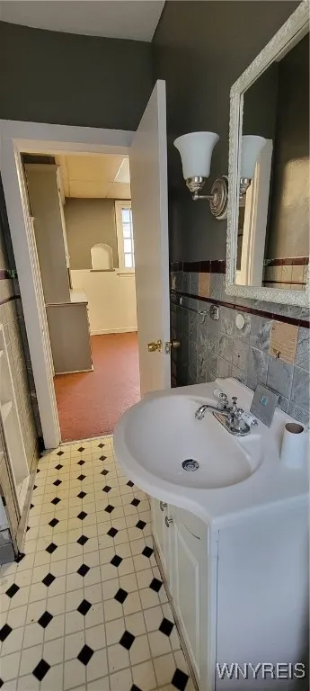 105 Kelburn Street, Buffalo, New York 14206, Buffalo, New York 14206, 3 Bedrooms Bedrooms, 6 Rooms Rooms,1 BathroomBathrooms,Residential,For Sale,105 Kelburn Street, Buffalo, New York 14206,B1629176