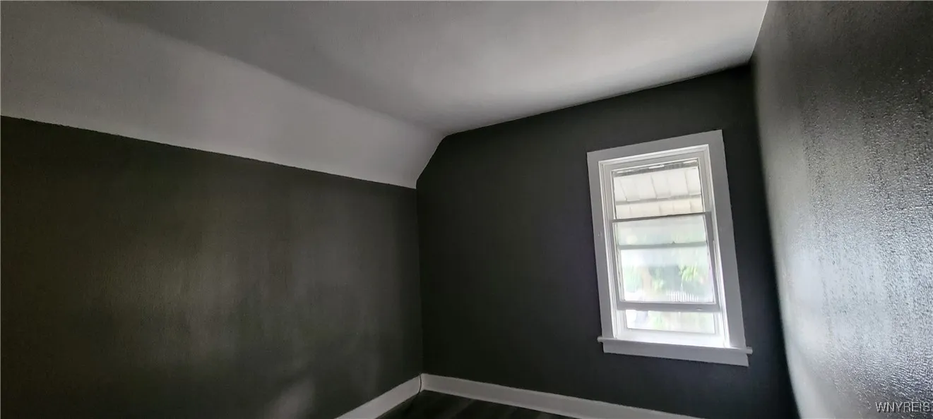 105 Kelburn Street, Buffalo, New York 14206, Buffalo, New York 14206, 3 Bedrooms Bedrooms, 6 Rooms Rooms,1 BathroomBathrooms,Residential,For Sale,105 Kelburn Street, Buffalo, New York 14206,B1629176