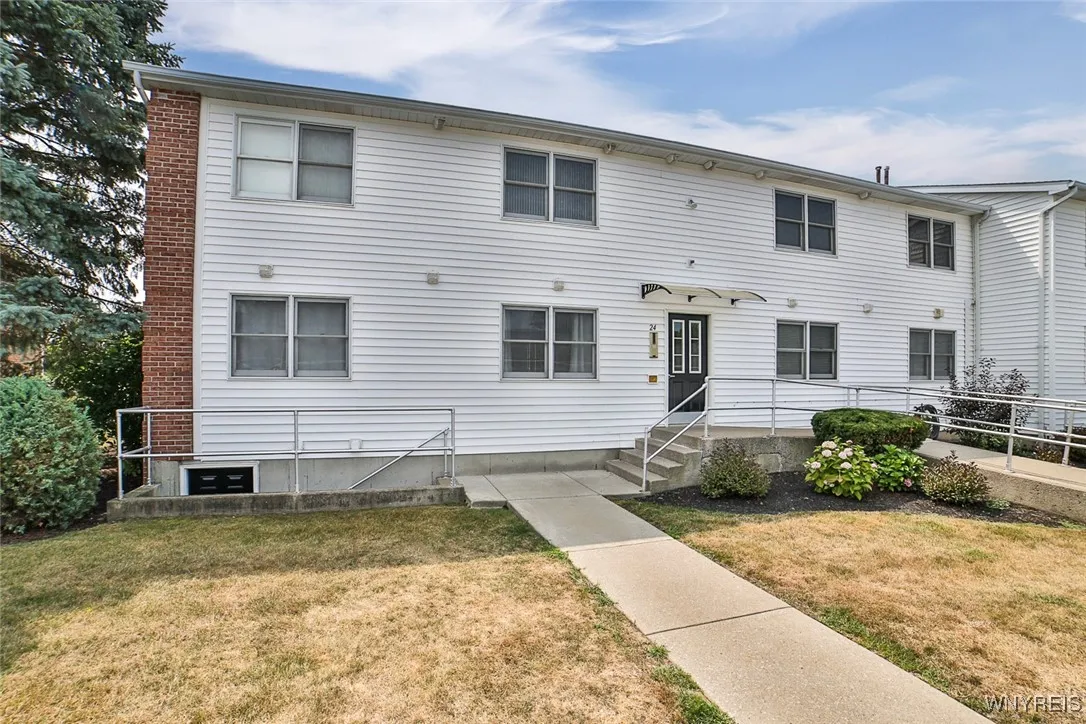 24 Georgian Lane C, Amherst, New York 14221, Amherst, New York 14221, 2 Bedrooms Bedrooms, 5 Rooms Rooms,2 BathroomsBathrooms,Residential,Closed,24 Georgian Lane C, Amherst, New York 14221,0,B1629276