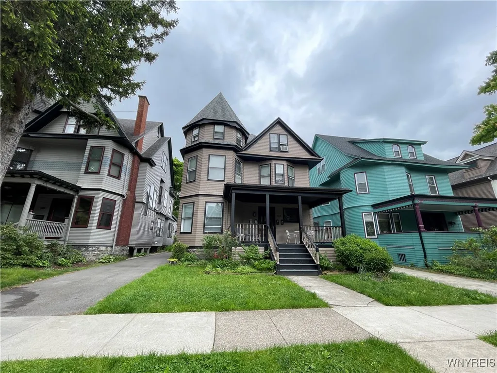 182 Lancaster Avenue 4, Buffalo, New York 14222, Buffalo, New York 14222, 2 Bedrooms Bedrooms, 5 Rooms Rooms,1 BathroomBathrooms,Residential Lease,Closed,182 Lancaster Avenue 4, Buffalo, New York 14222,0,B1629698