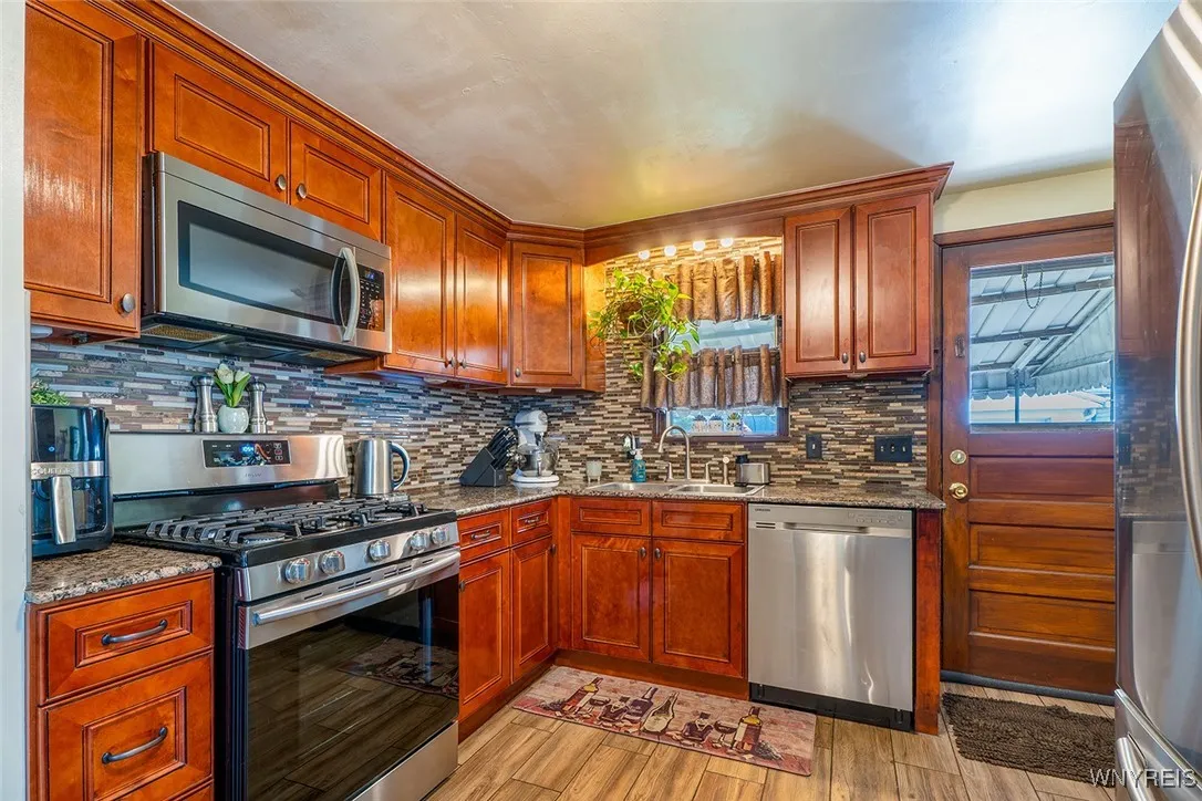 4335 Bailey Avenue, Amherst, New York 14226, Amherst, New York 14226, 3 Bedrooms Bedrooms, 6 Rooms Rooms,1 BathroomBathrooms,Residential,For Sale,4335 Bailey Avenue, Amherst, New York 14226,B1629614