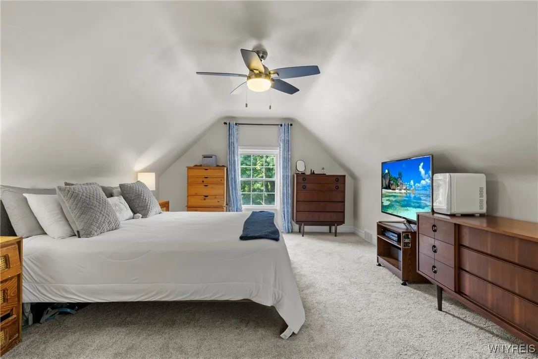 4148 South Fireside Drive N, Clarence, New York 14, Clarence, New York 14221, 4 Bedrooms Bedrooms, 10 Rooms Rooms,2 BathroomsBathrooms,Residential,For Sale,4148 South Fireside Drive N, Clarence, New York 14,B1629556