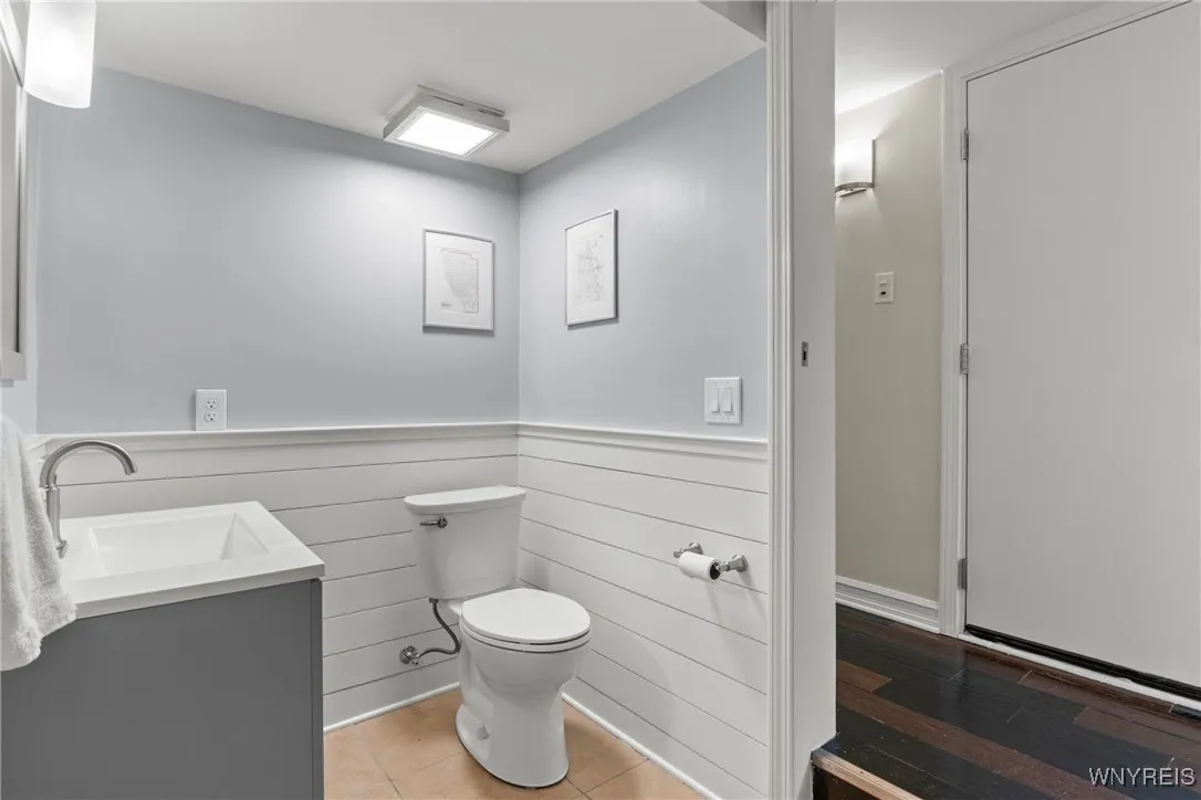 4148 South Fireside Drive N, Clarence, New York 14, Clarence, New York 14221, 4 Bedrooms Bedrooms, 10 Rooms Rooms,2 BathroomsBathrooms,Residential,For Sale,4148 South Fireside Drive N, Clarence, New York 14,B1629556