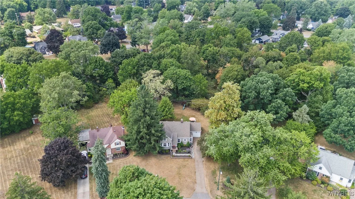 4148 South Fireside Drive N, Clarence, New York 14, Clarence, New York 14221, 4 Bedrooms Bedrooms, 10 Rooms Rooms,2 BathroomsBathrooms,Residential,For Sale,4148 South Fireside Drive N, Clarence, New York 14,B1629556