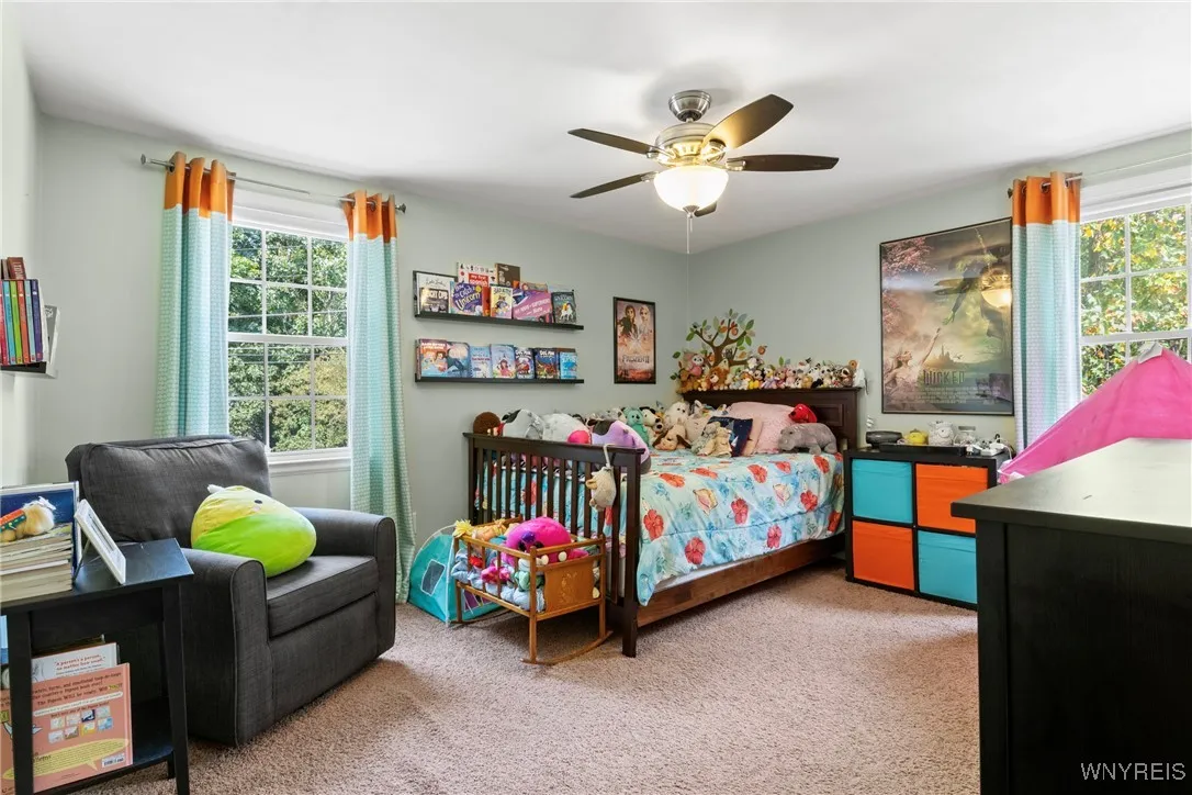 4148 South Fireside Drive N, Clarence, New York 14, Clarence, New York 14221, 4 Bedrooms Bedrooms, 10 Rooms Rooms,2 BathroomsBathrooms,Residential,For Sale,4148 South Fireside Drive N, Clarence, New York 14,B1629556