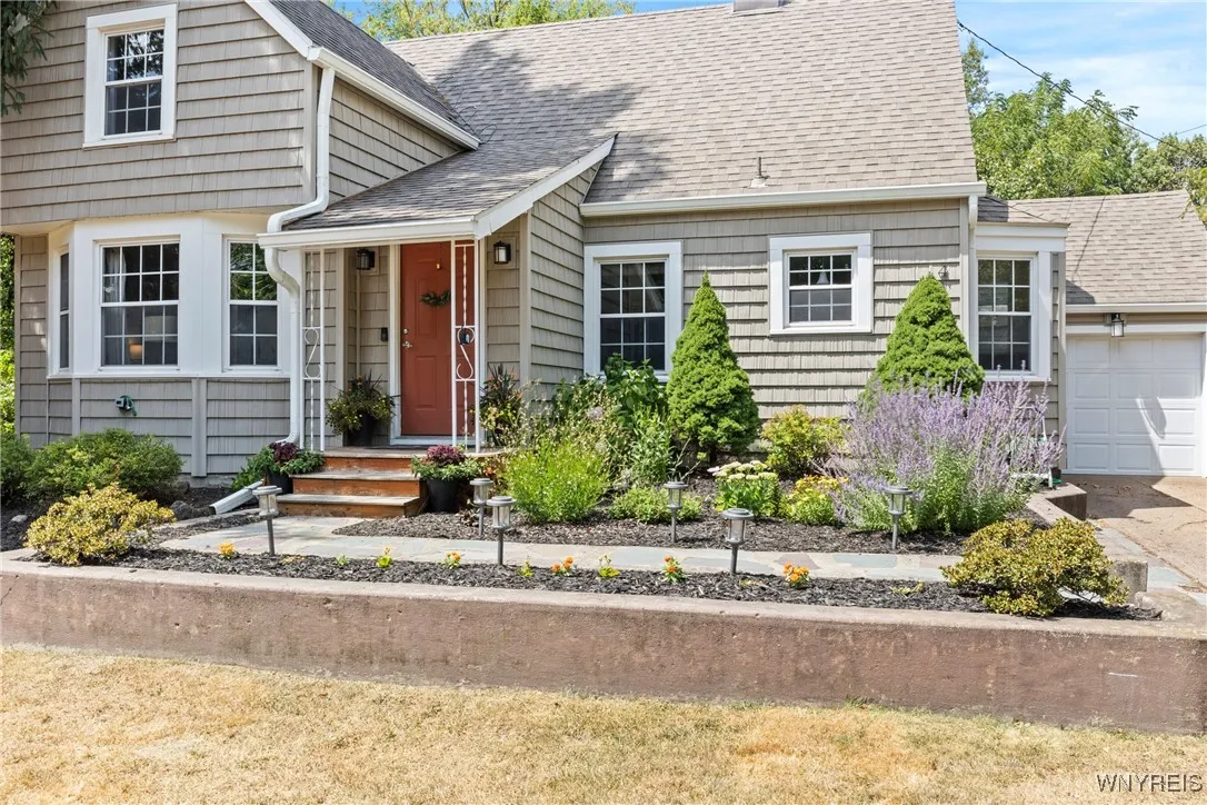 4148 South Fireside Drive N, Clarence, New York 14, Clarence, New York 14221, 4 Bedrooms Bedrooms, 10 Rooms Rooms,2 BathroomsBathrooms,Residential,For Sale,4148 South Fireside Drive N, Clarence, New York 14,B1629556
