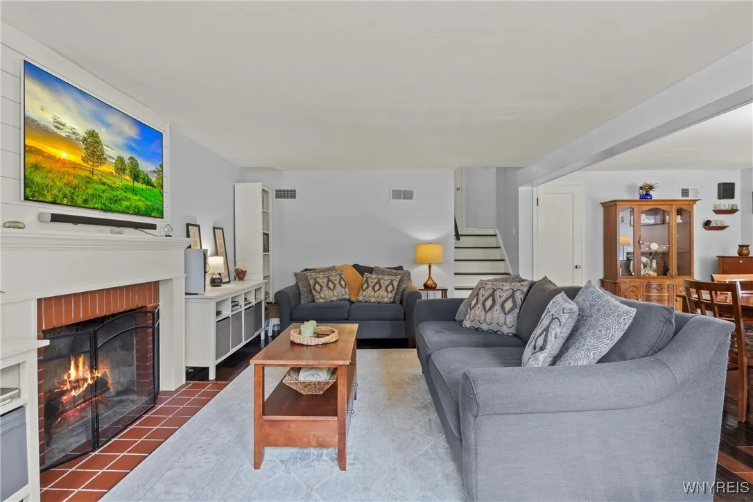 4148 South Fireside Drive N, Clarence, New York 14, Clarence, New York 14221, 4 Bedrooms Bedrooms, 10 Rooms Rooms,2 BathroomsBathrooms,Residential,For Sale,4148 South Fireside Drive N, Clarence, New York 14,B1629556