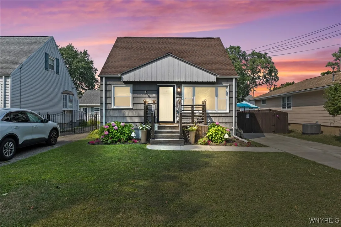 18 Evanston Place, Buffalo, New York 14220, Buffalo, New York 14220, 3 Bedrooms Bedrooms, 7 Rooms Rooms,1 BathroomBathrooms,Residential,For Sale,18 Evanston Place, Buffalo, New York 14220,B1629527