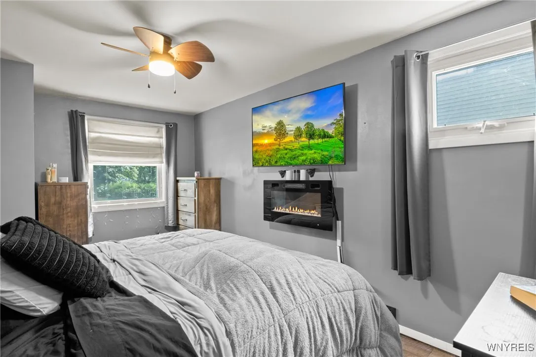Primary Bedroom (1st Floor)